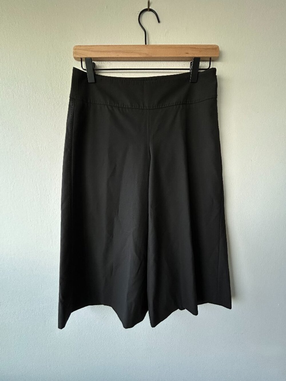 The Limited Cassidy Fit Black Dress Shorts Wide Leg Tailored Stretch Size 0